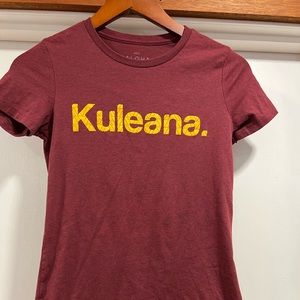 Woman’s t shirt Aloha Modern Medium maroon short sleeve